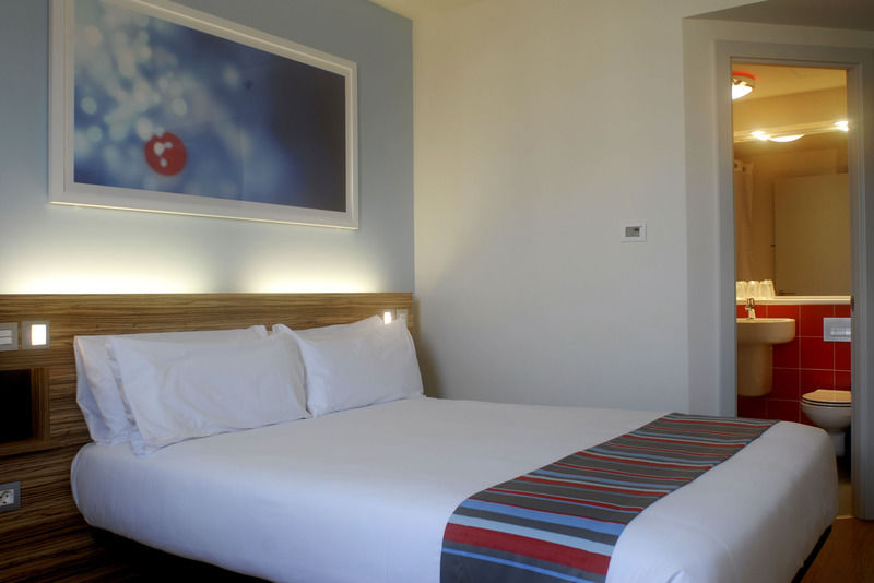Travelodge Manchester Salford Quays Eksteriør bilde