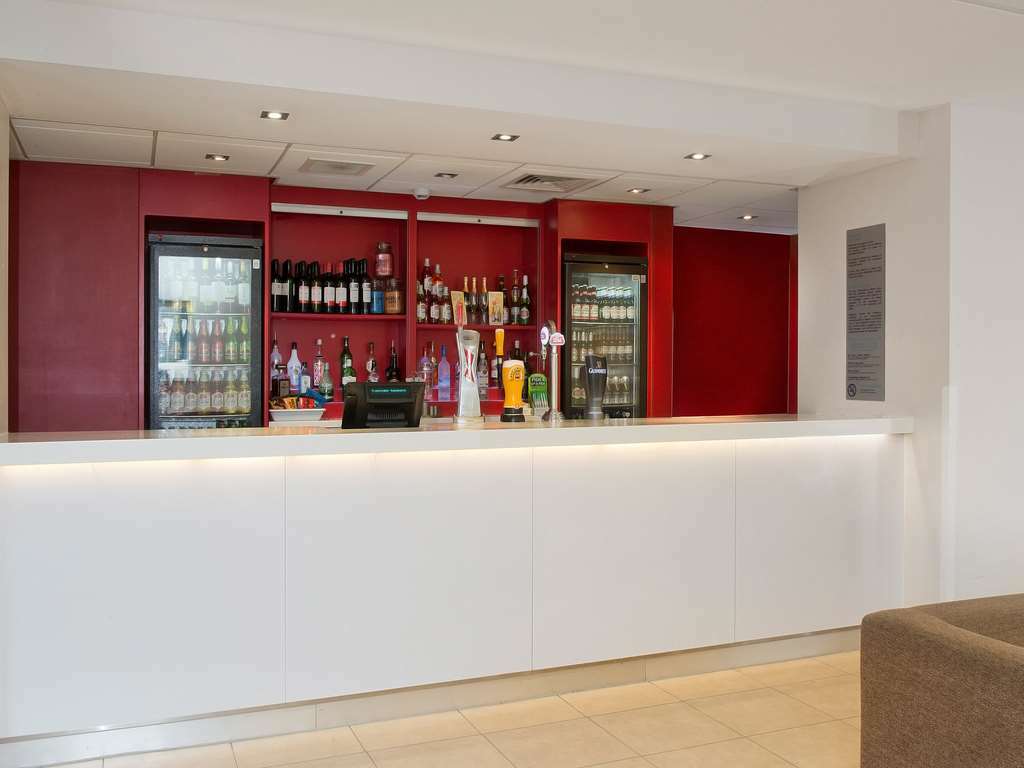 Travelodge Manchester Salford Quays Restaurant bilde